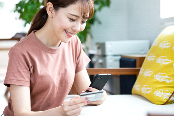 アルバイトで,クレジットカード